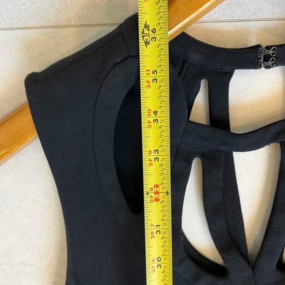 Diane Von Furstenburg (DVF) Amy Black Cutout Shift Dress - Picture 6 of 12